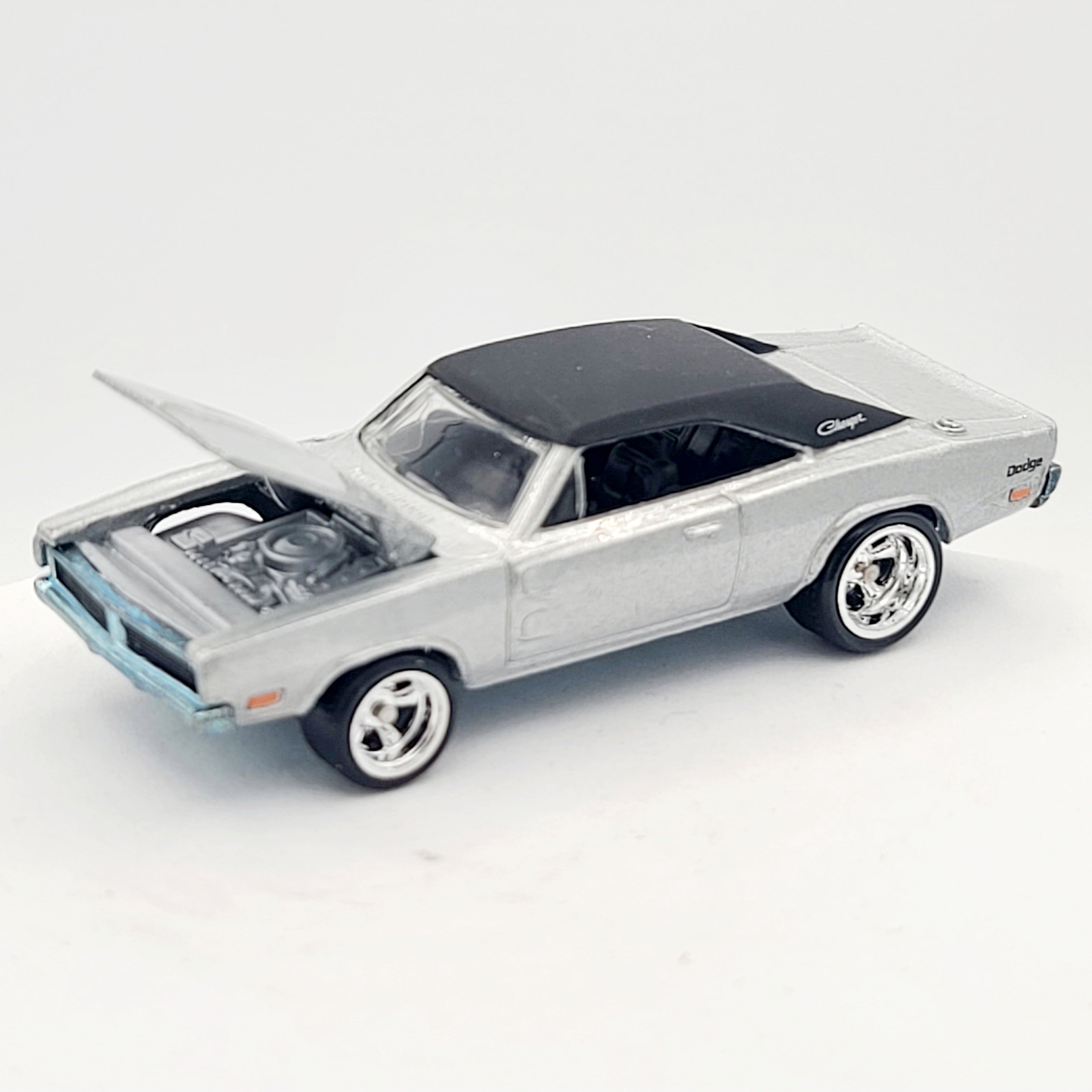 Hot Wheels '69 Dodge Charger, Silver (2005 HW Ultra Hots)